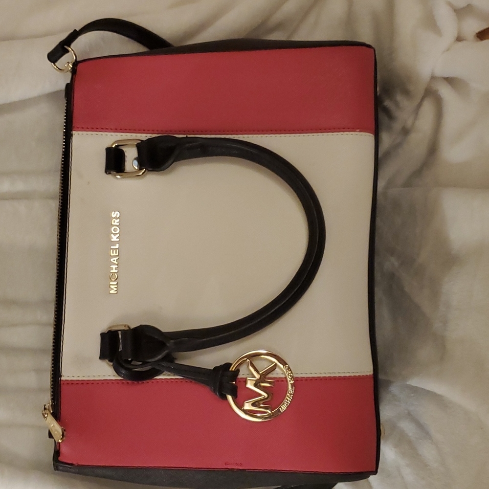Womens hand bag.